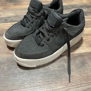 Nike Air Force 1 Sage Low